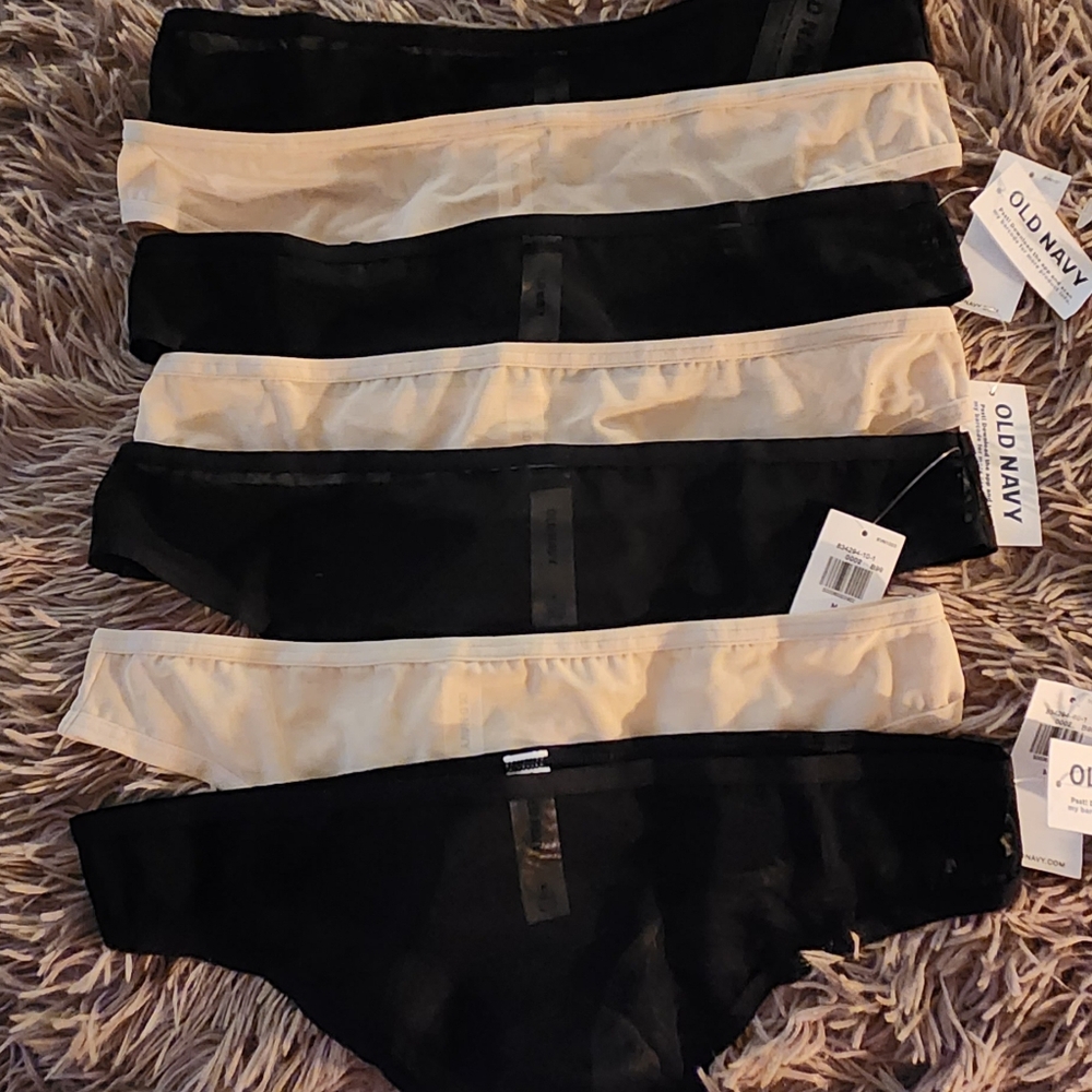 Lot of (8) Brand New Old Navy mesh thongs!